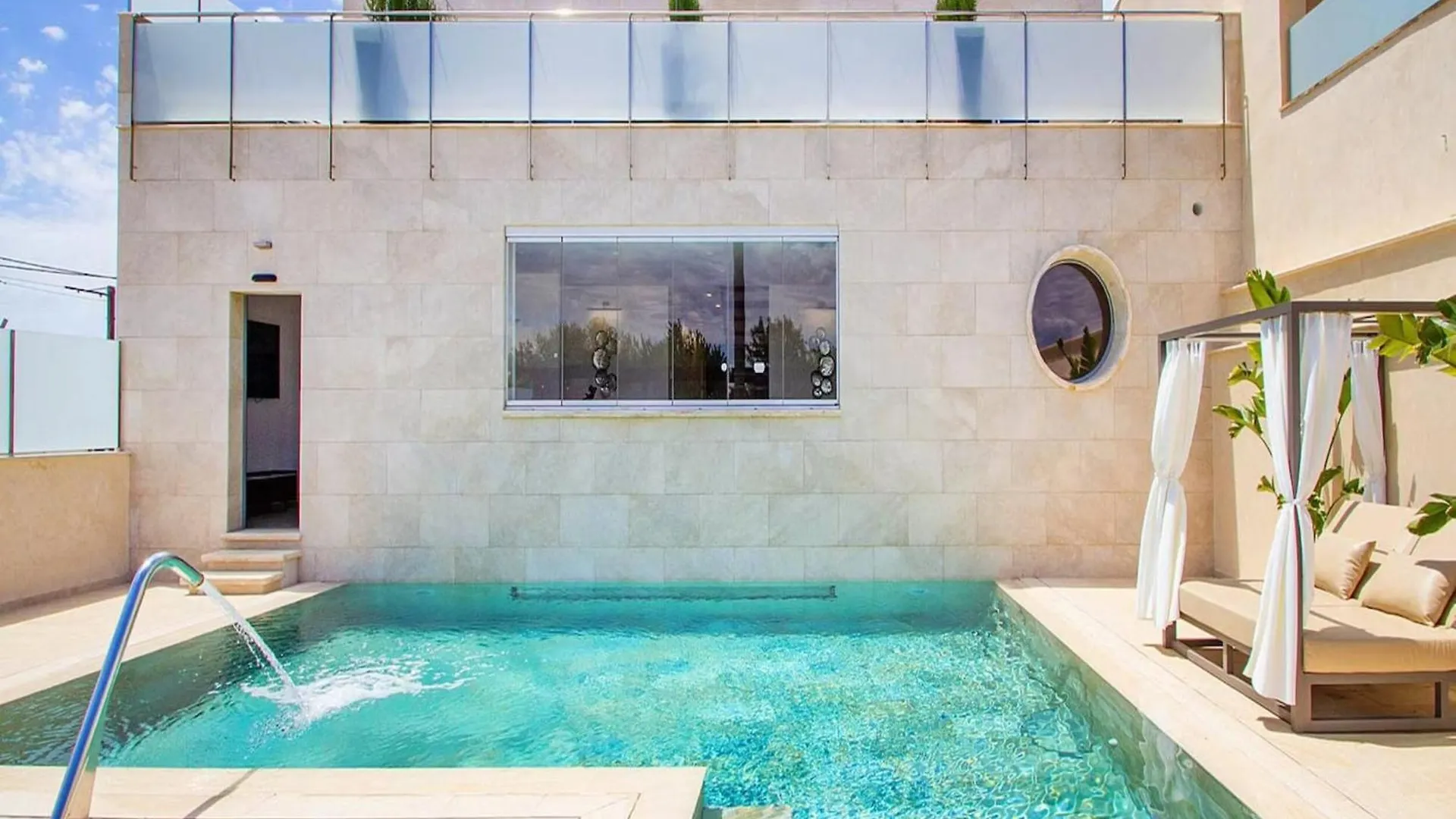 Villa With Salt Water Pool ميورقة